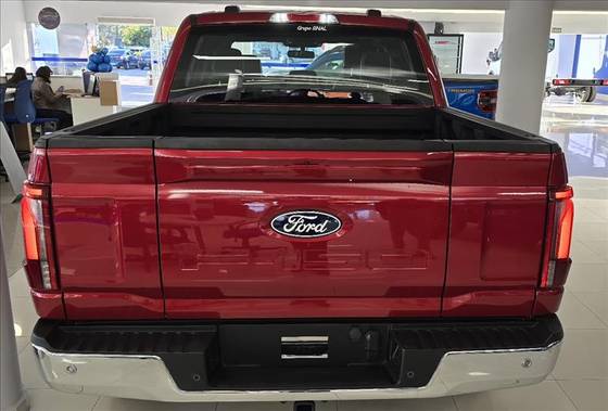FORD F-150 5.0 V8 GASOLINA CD LARIAT FX4 AUTOMÁTICO